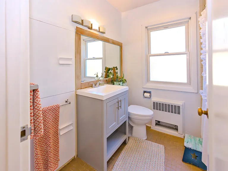 1027 W 29th Ave — Photo 19
