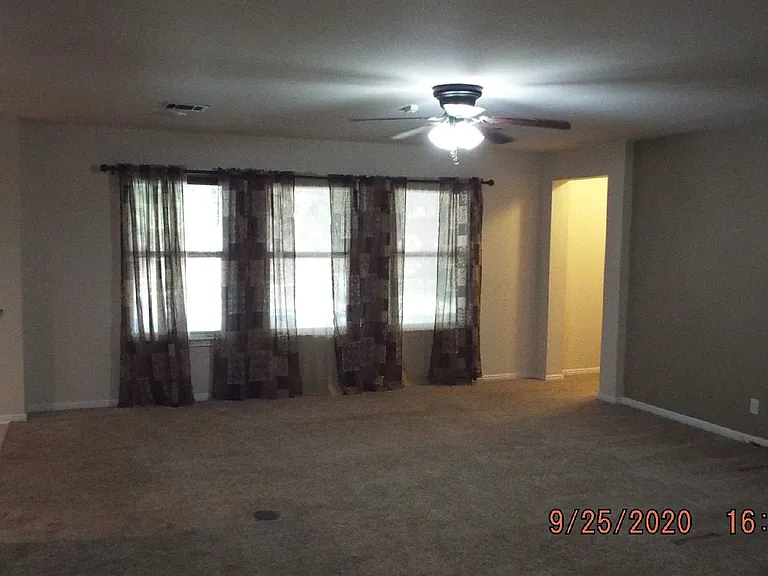 204 Cinnabar Trl — Photo 9