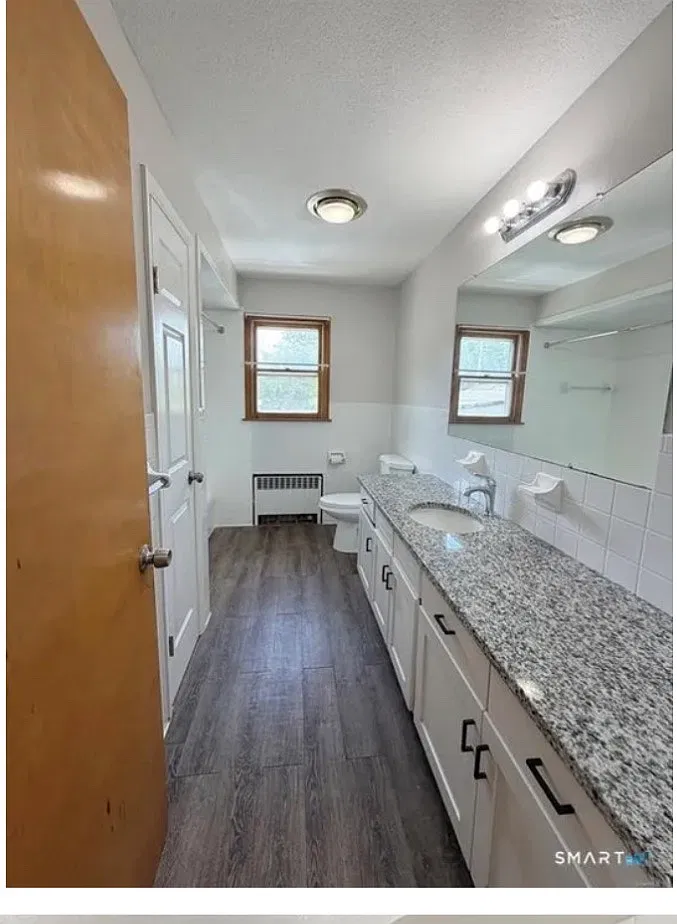 3 bed, 1.5 bath, 1619 sqft, $2,200 — Photo 4