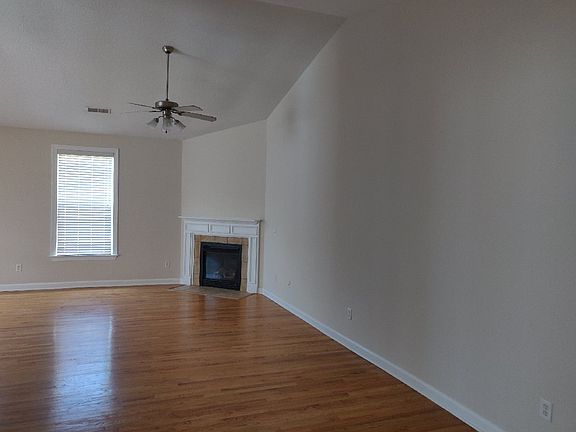 5th image of 140 Heritage Creek Dr