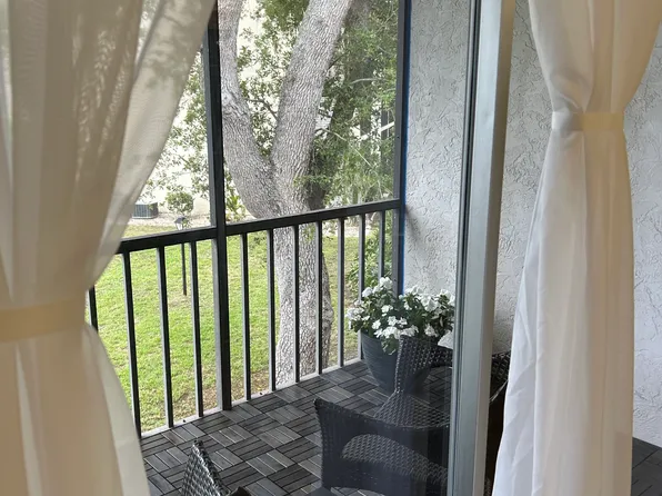2300 Stickney Point Rd APT 122, Sarasota, FL 34231