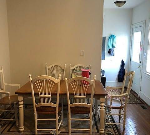 4th image of 707 Amelia St