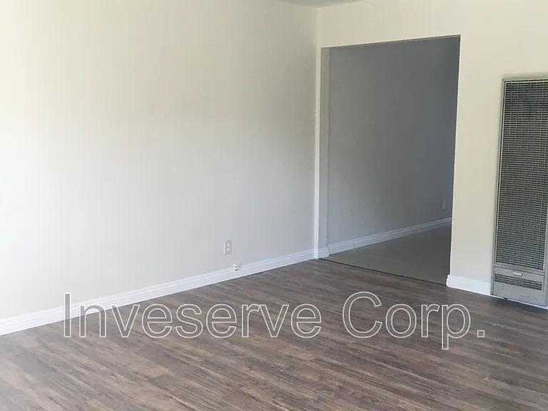 908 Edith Ave #B — Photo 3
