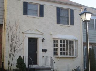 105 Sherwood Ct, Blacksburg, VA 24060