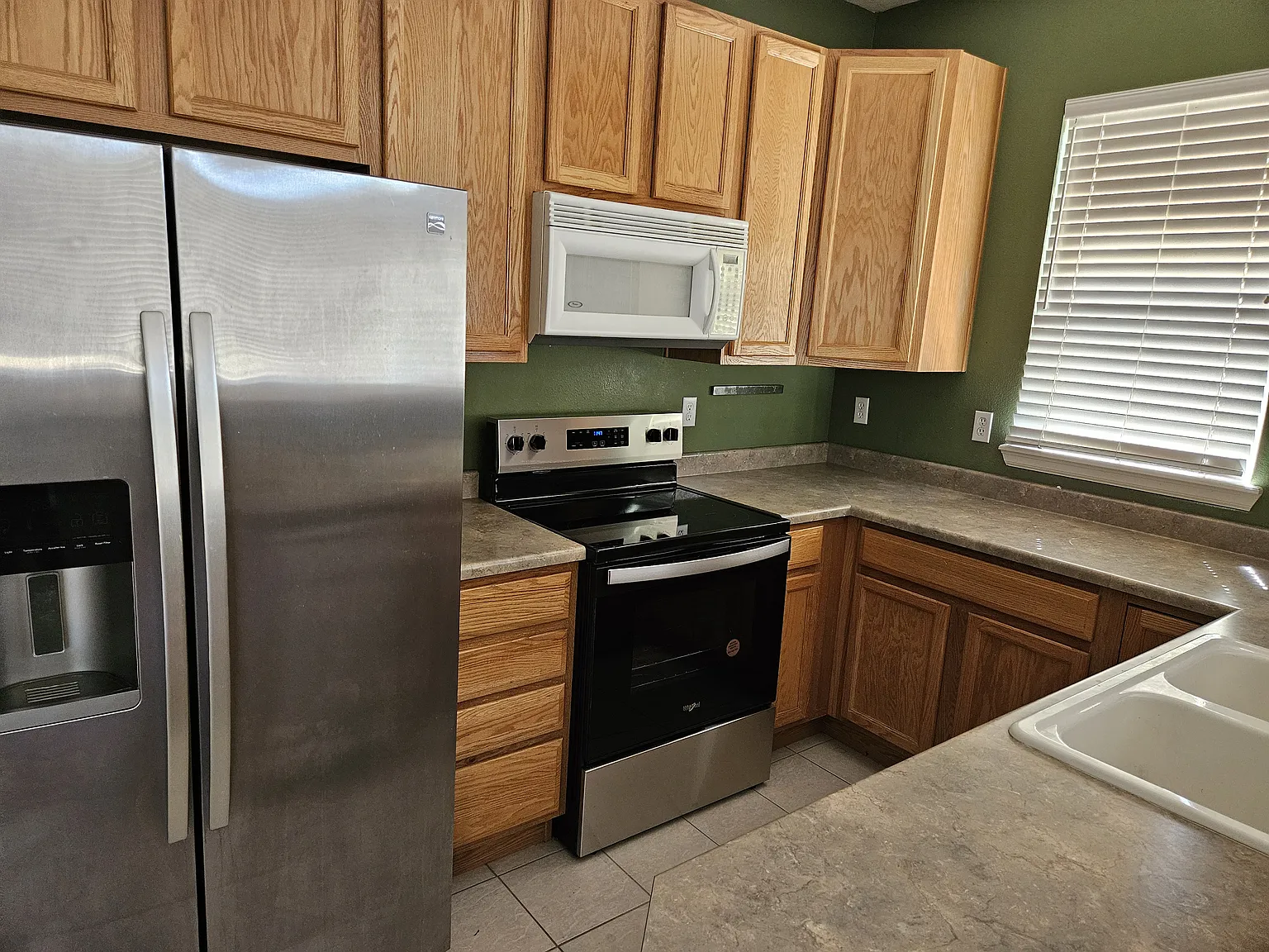 2 bed, 1439 sqft, $2,150 — Photo 3