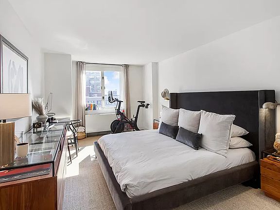 4th image of 225 Rector Pl APT 6M
