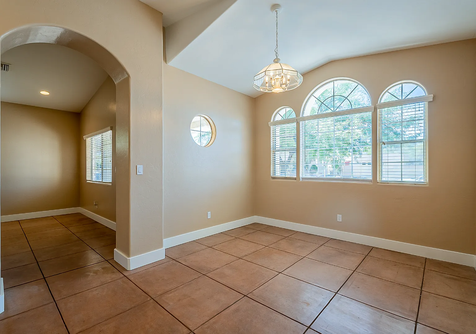 909 E. Drachman St. — Photo 4