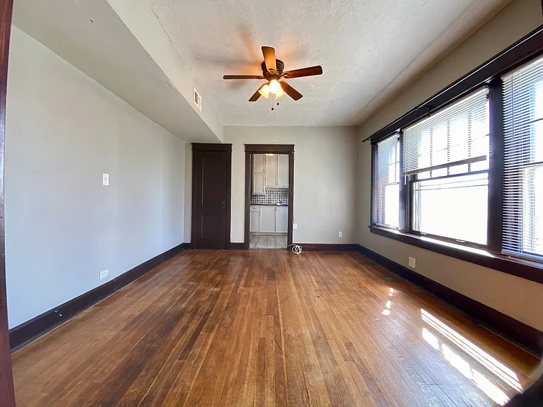 4245-47 Harrison Street & 1002-1006 E 43rd Street — Photo 24