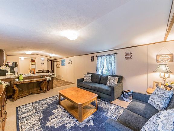 2nd image of 1640 Long Ave