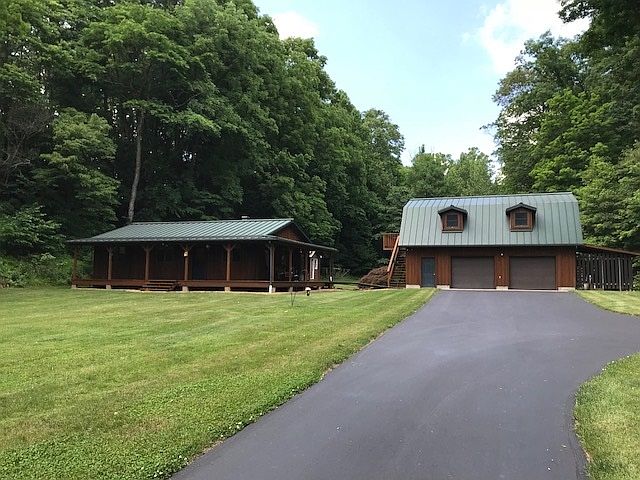 Sits far back from road