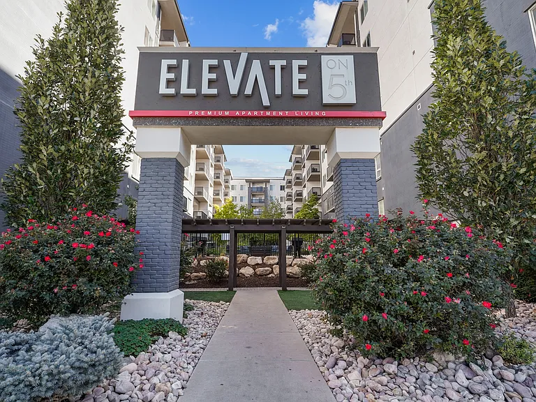 Elevate on 5th — Photo 27
