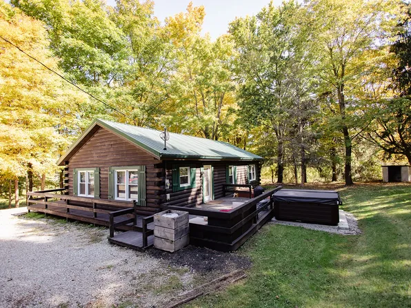 3075 Mainesville Rd E, Junction City, OH 43748