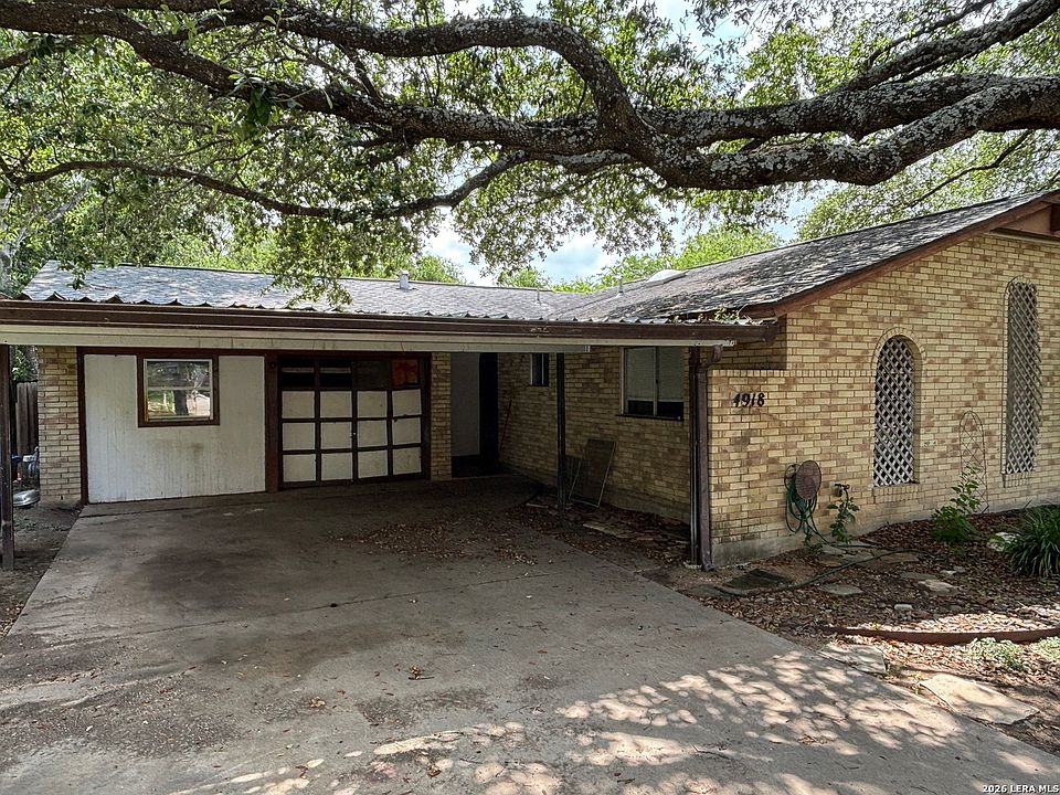 1st image of 4918 PELICAN LN