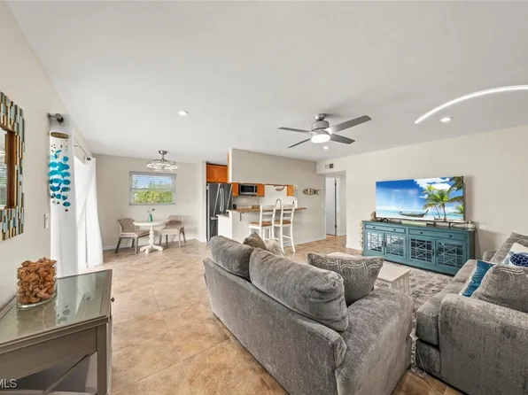 601 Periwinkle Way Unit D5, Sanibel, FL 33957