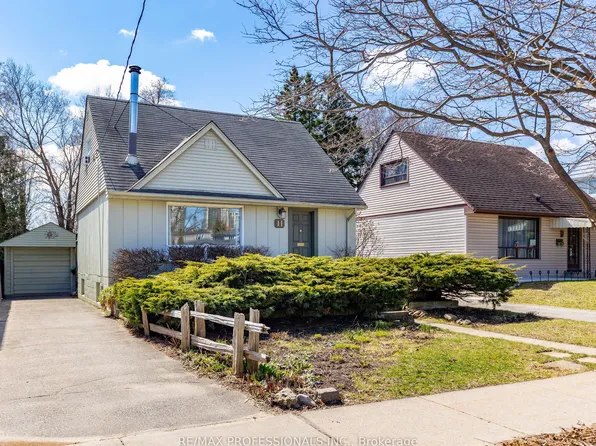 11 Mitcham Dr, Toronto, ON M8W 2J6