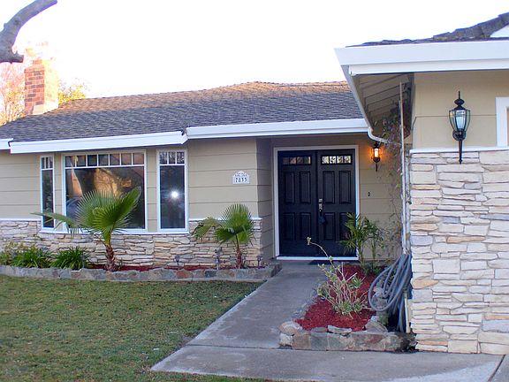 3rd image of 7833 Sungarden Dr