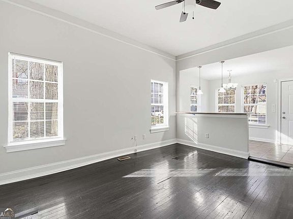 5th image of 73 Atlanta Ave SW