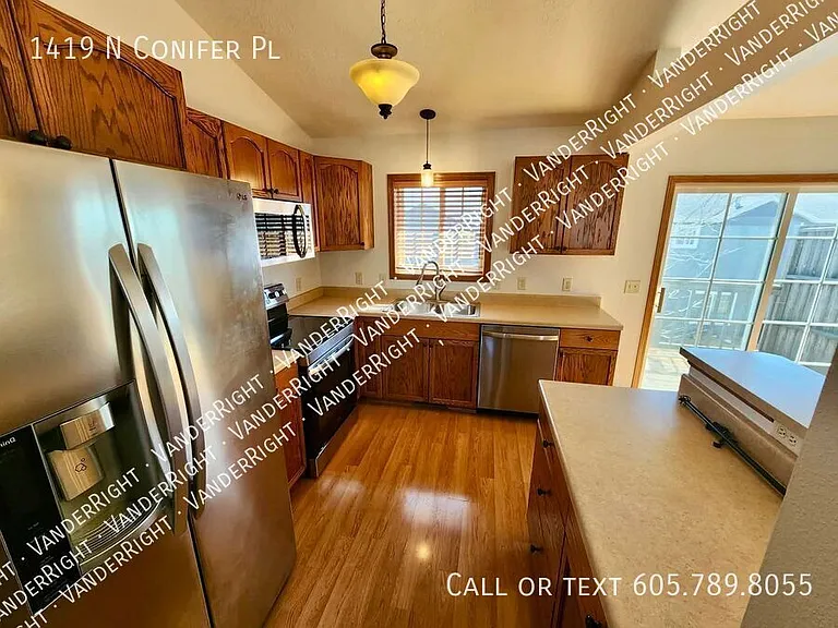 1419 N Conifer Pl — Photo 10