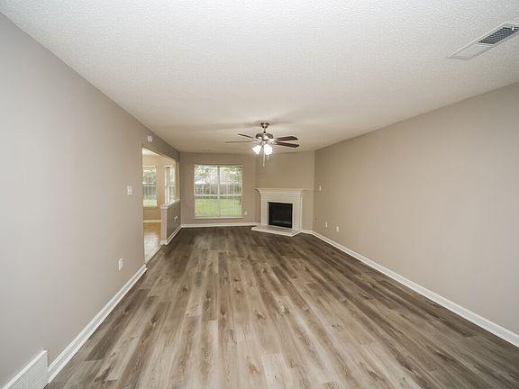5th image of 7228 Hunters Horn Dr