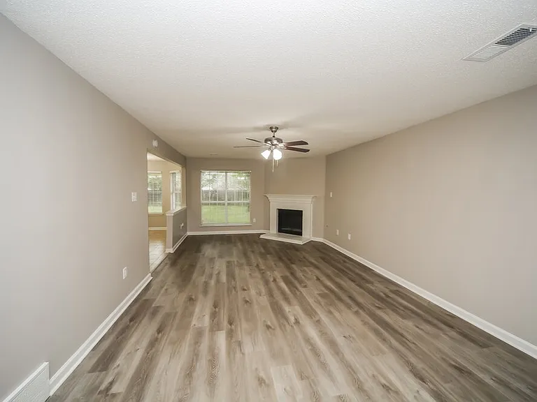 7228 Hunters Horn Dr — Photo 5