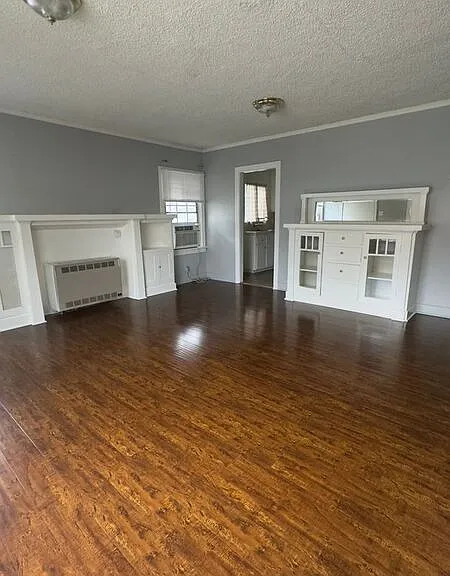 12820 Penn St — Photo 3