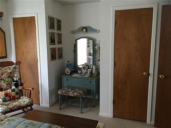 4th image of 1104 Avenue A
