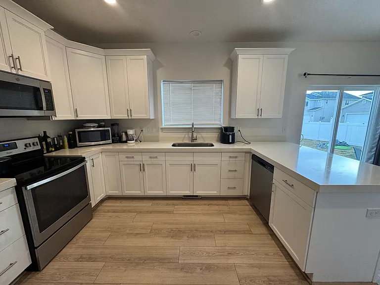 1118 E Doris Loop Rd — Photo 17