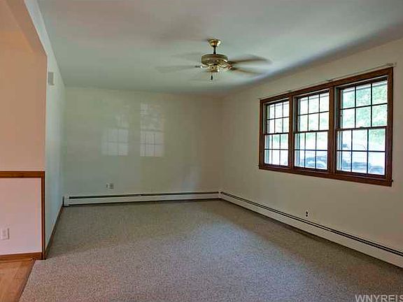 3rd image of 89 Campus Dr W