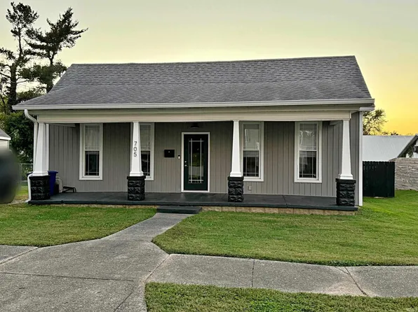 705 SW 1st St, Washington, IN 47501
