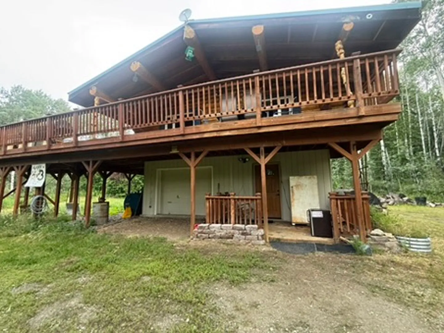 Spacious Pet-Friendly Home with Fireplace, Garage & Huge Deck Near Fairbanks — Photo 2
