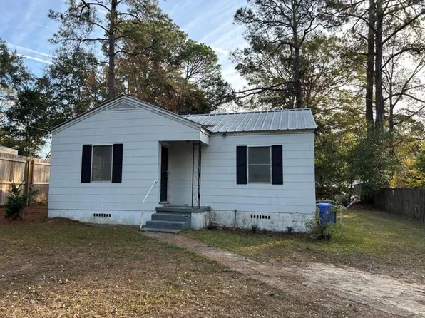 1267 W Southport St, Dothan, AL 36301