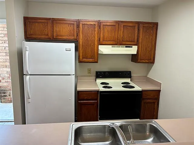 1 bed, 532 sqft, $820 — Photo 2
