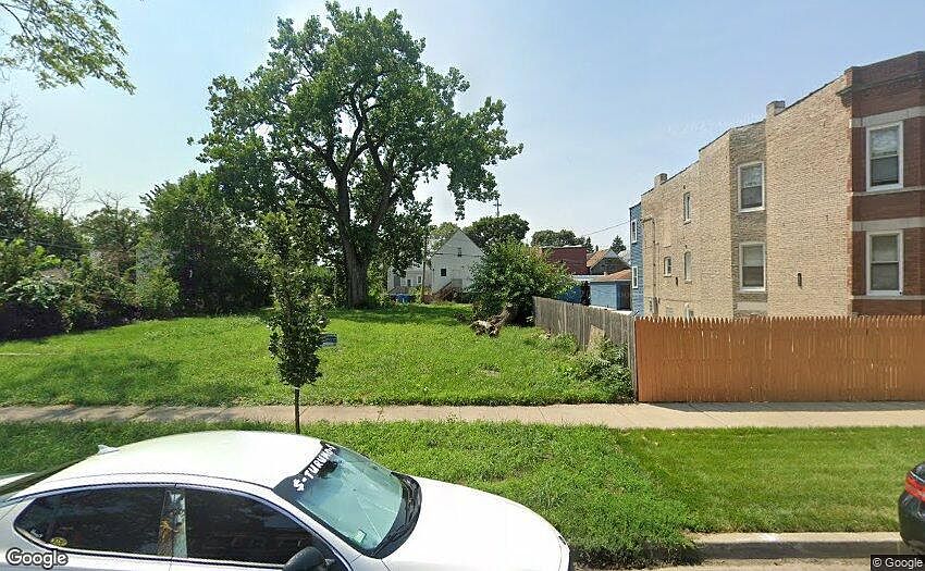 1st image of 7036 S Laflin St