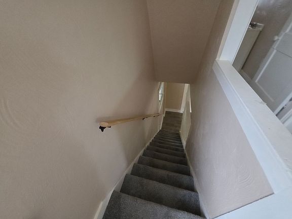 5th image of 420 Albert St