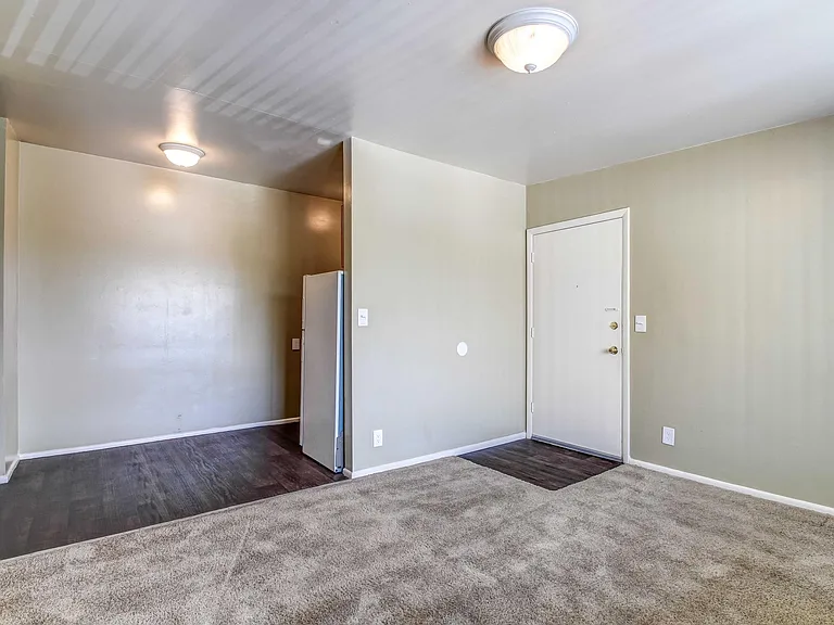 New Broadmoor — Photo 18