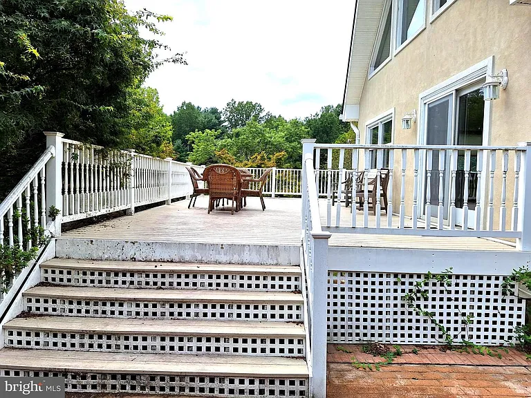 9078 Knoll Run Ln — Photo 45