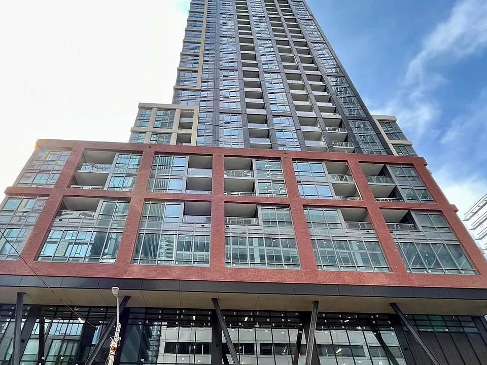 108 Peter St #1016