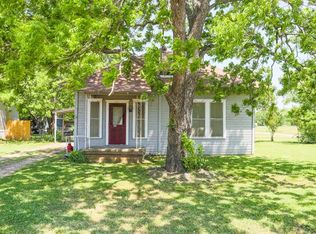 100 N Senter Ave, Kerens, TX 75144