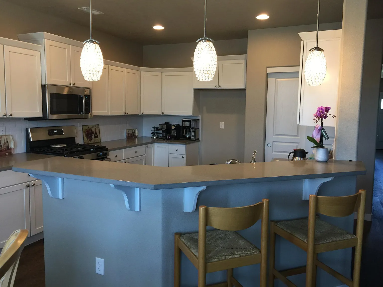 3553 SW Pumice Stone Ave — Photo 2