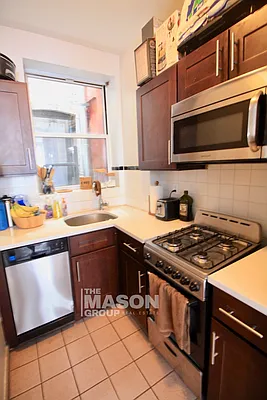 Rented by Mason Group LLC | media 9