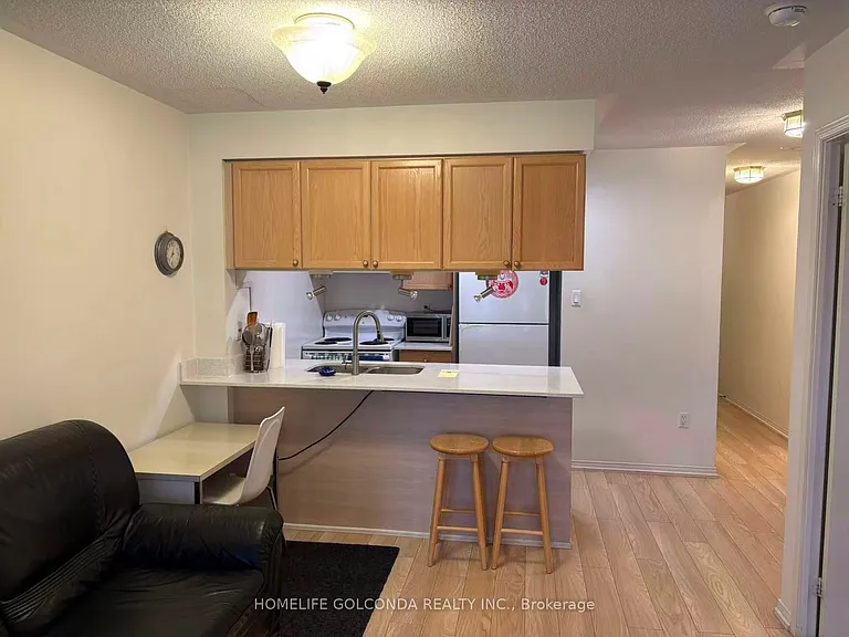 889 Bay St #201 — Photo 5