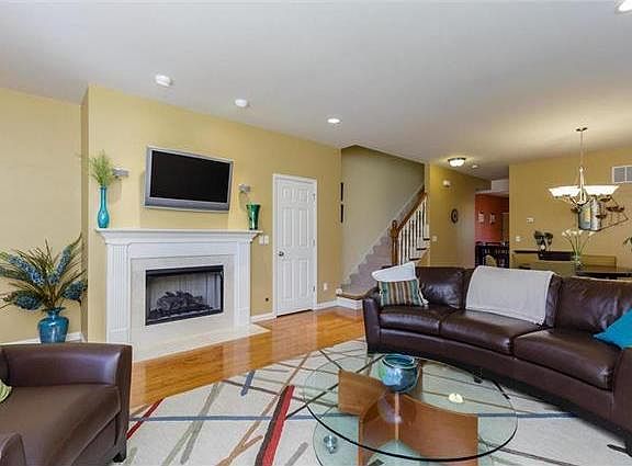 2nd image of 285 McCullough Ave