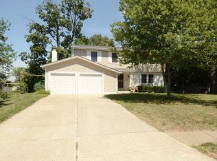 23 Sunblest Ct, Fishers, IN 46038