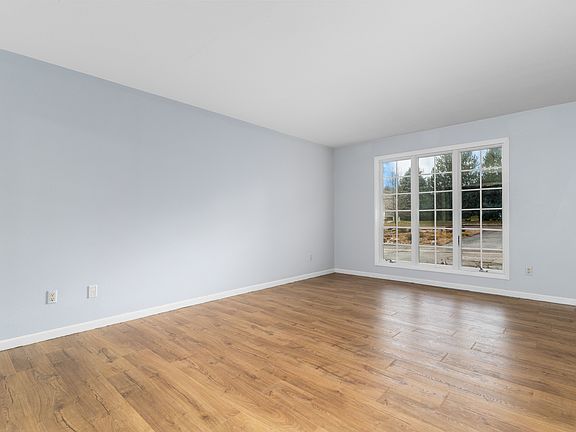 2nd image of 11 Ward Dr
