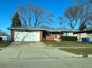 4857 Red Maple Dr, Warren, MI 48092