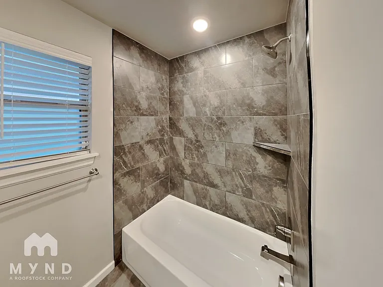 5400 Riverrun Ct — Photo 17