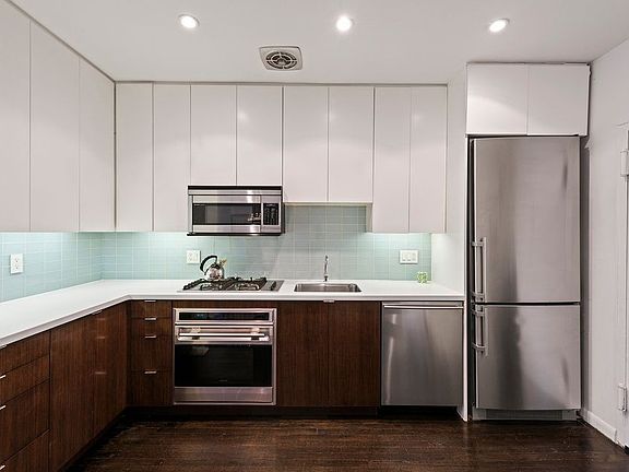 3rd image of 661 10th Ave APT 4E