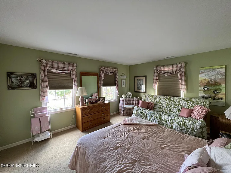 980 Barnegat Ln — Photo 21