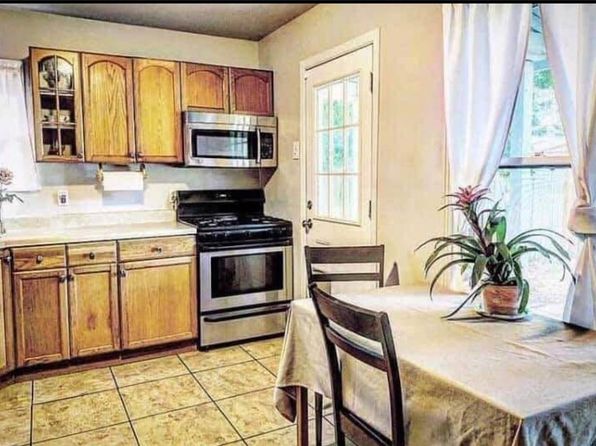 1377 Oak Park Dr