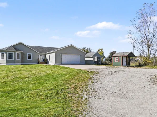 6855 W Howe Rd, Dewitt, MI 48820